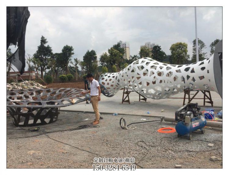 花瓶雕塑制造商，室外软装，镂空花瓶雕塑制作承接